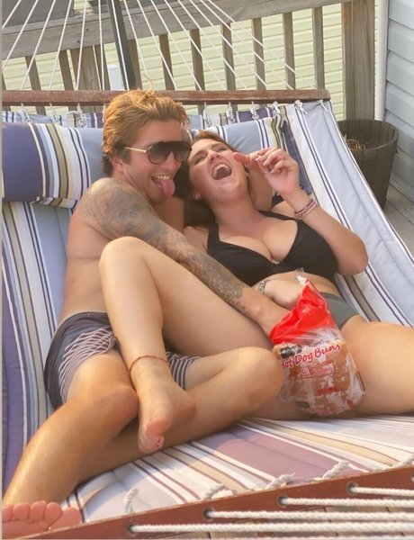 Rachel Myers model hot pictures