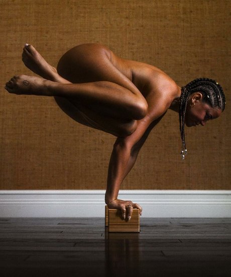 Naya Rappaport star pornographic photo