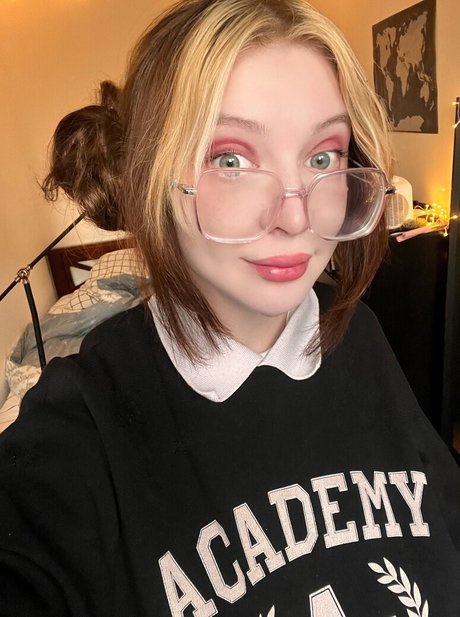 Linameowmeow model nudes galleries