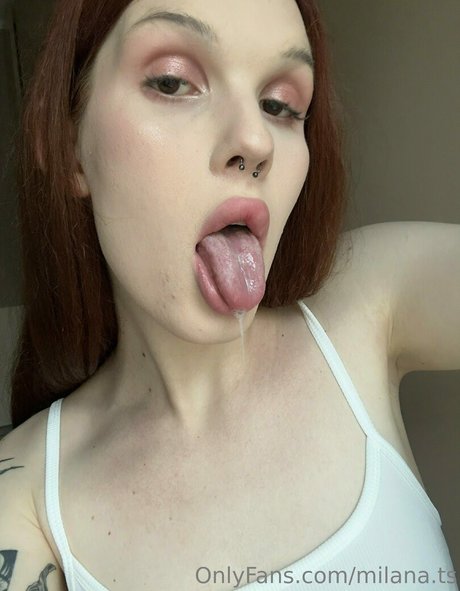 milana ts model art pic