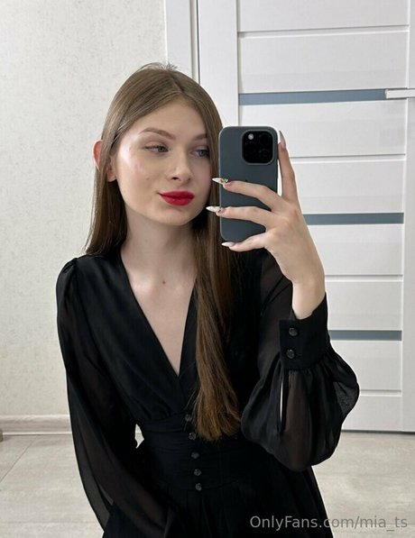 mia ts pornographic actress pics