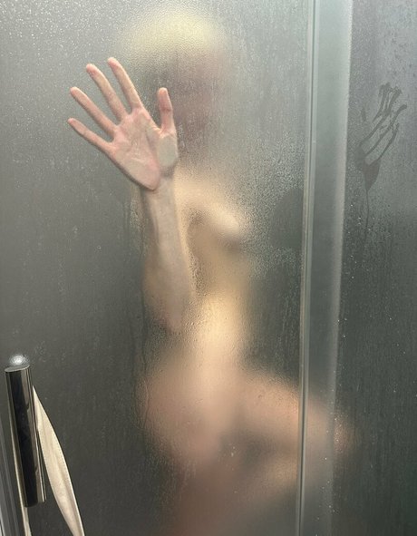 christivovk nude naked star galleries