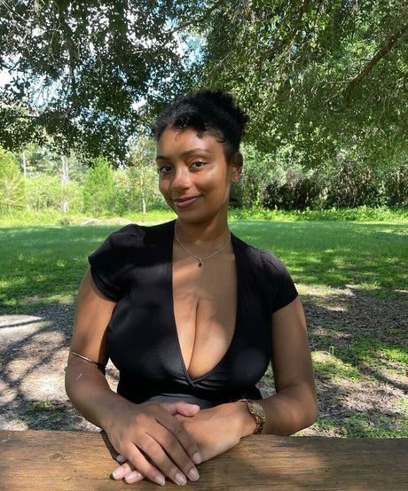 Plantbae pretty model pictures