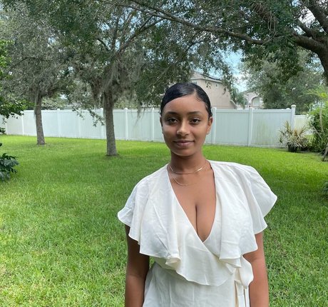 Plantbae sexy actress archive