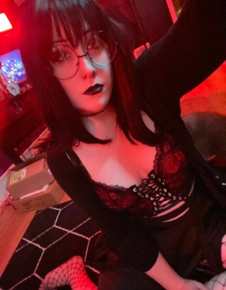 WhisperingPizza ASMR naked model archive