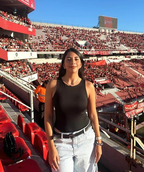 Valentina Kavata hot actress pics