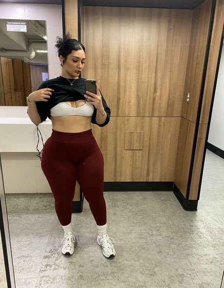 Zainaabb ab nude model pictures