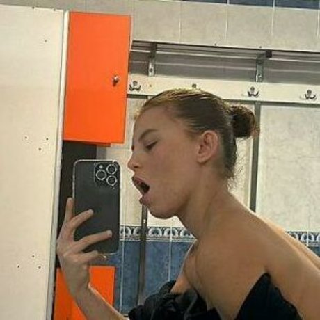 Diana Eduardovich nice pornstar pic