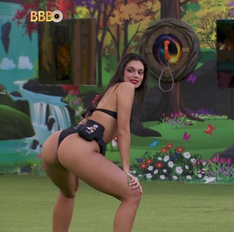 Alane Dias star perfect images