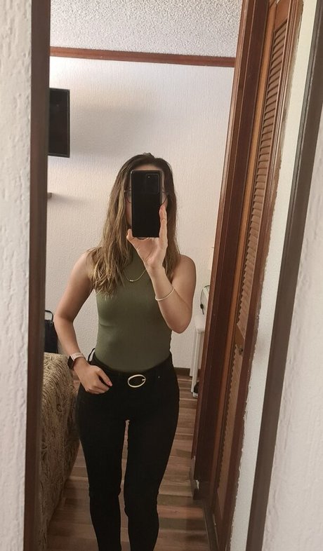 anahotsw art actress photos