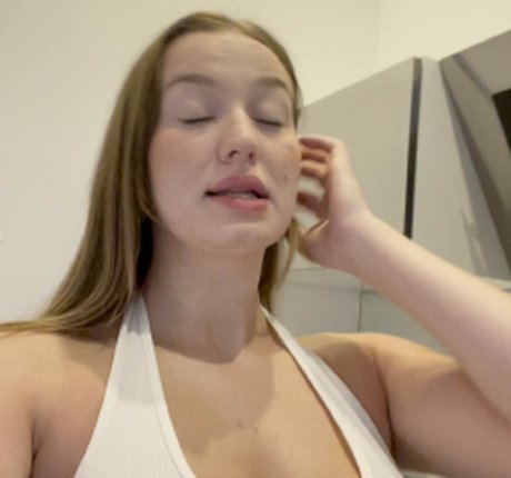 AngeelMaria pornographic model gallery