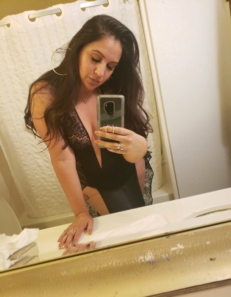 MonicaCumCakes sexy actress archive