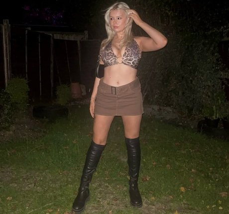 Sarah Anne Hooper adult star photos