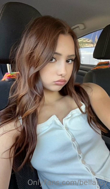 isabellaroy naked actress pics