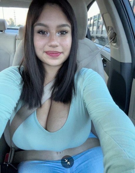 Jade Chainz model adult pics