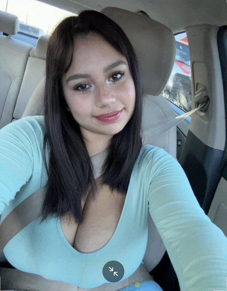 Jade Chainz beautiful pornstar img