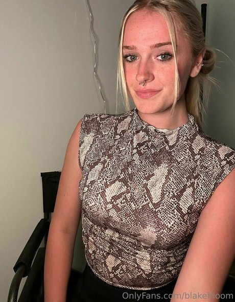 blakebloom beautiful model picture