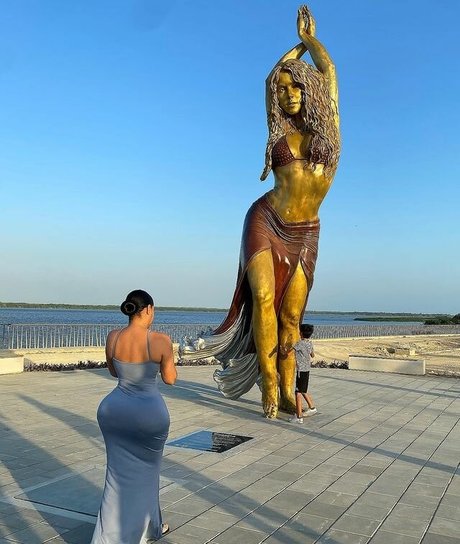 Roxsana Diaz model pic