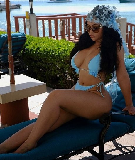 Roxsana Diaz star sexy picture