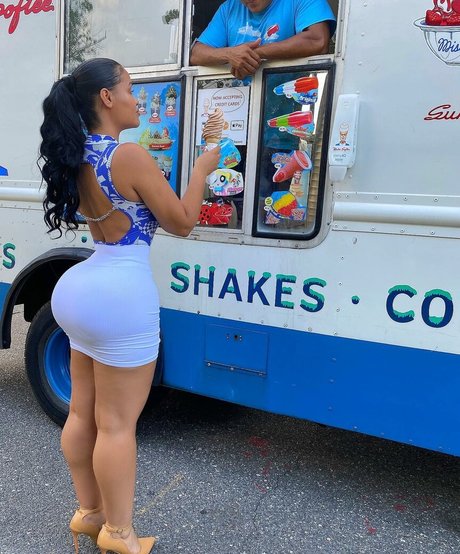 Roxsana Diaz pornstar beautiful photos