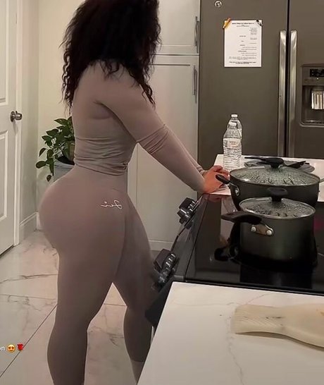 Roxsana Diaz model perfect image