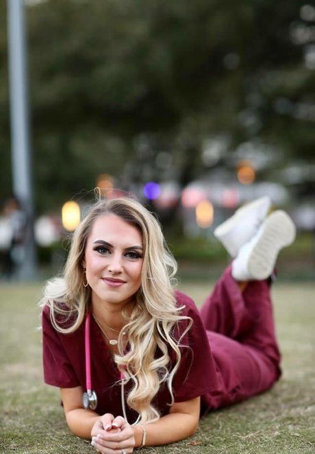 Emilee Atchley erotic model image