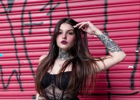 MariMirellee pornstar high quality gallery