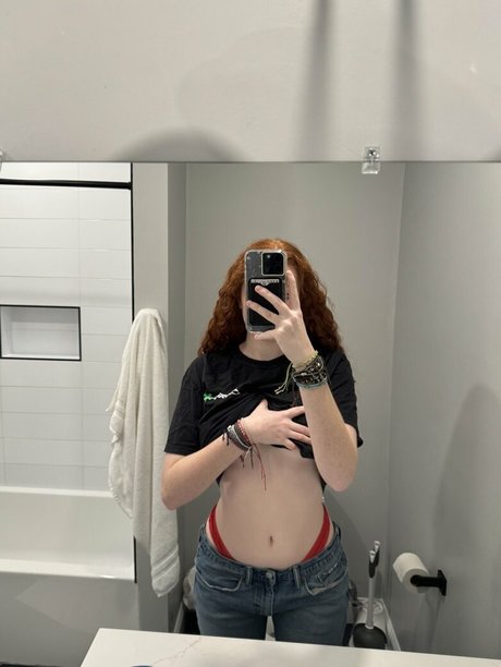 Kxxlyn pornographic actress picture