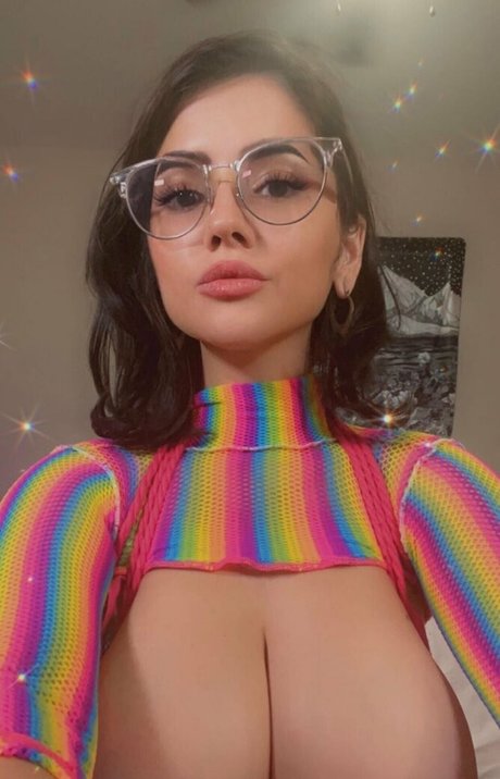 evelyn luxe hot actress picture