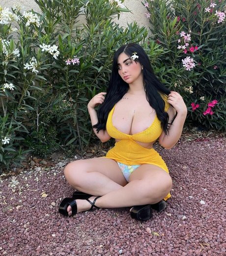 Vanessa Bazan hd star img