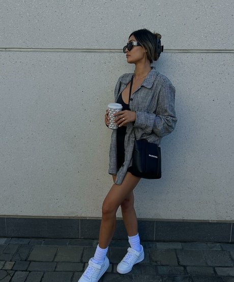 rissforever pornographic model picture