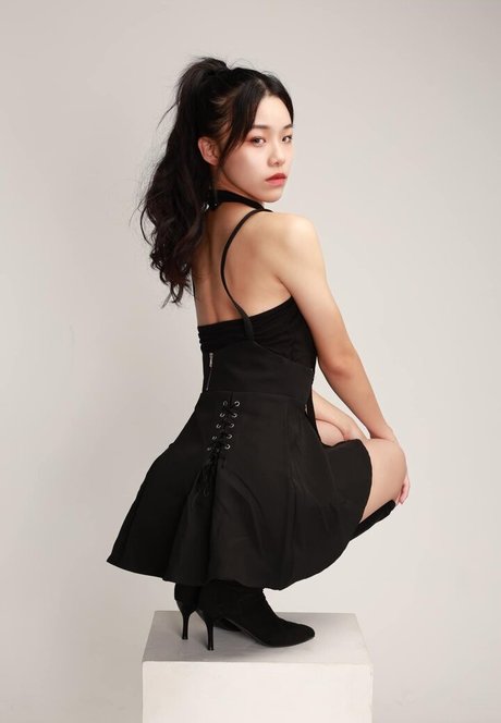 yu___sushi model sexy photos