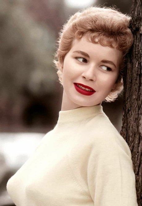 Barbara Cameron star porn images