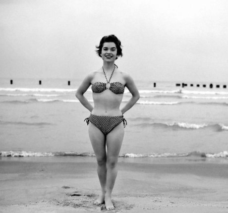 Barbara Cameron model perfect image