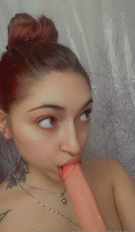 lylybooty model sexy pic