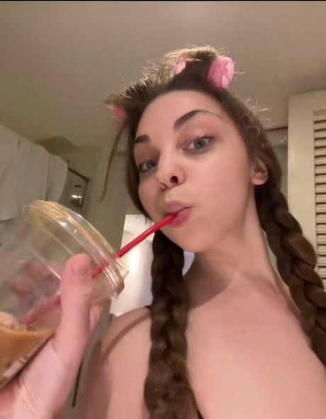 Thelizasayss free pornstar image