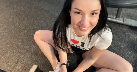 tehb twitch sexy model image