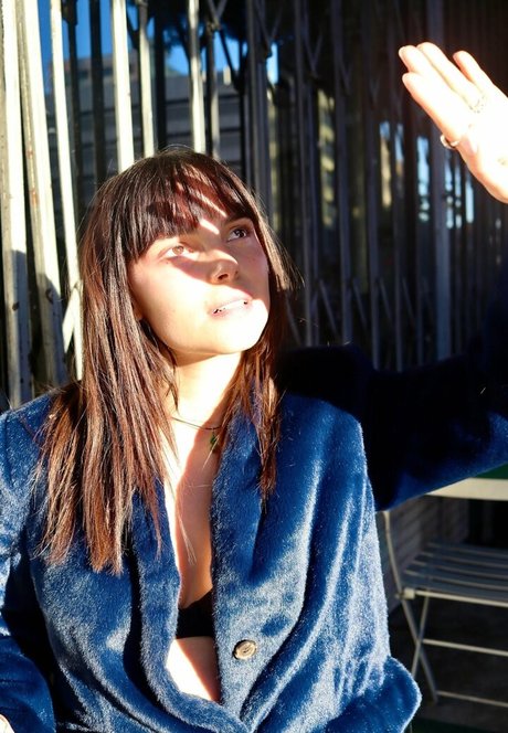 Inde Navarette hot actress images