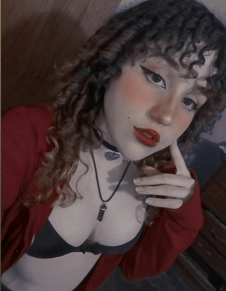 Georgie Bravo model pretty pictures