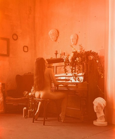 Avrelia Amaris exclusive model photos