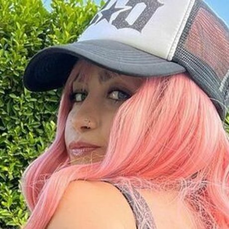 shyonthelow pornstar sex pics