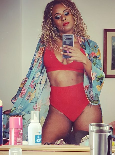 Roberta Rodrigues star free archive