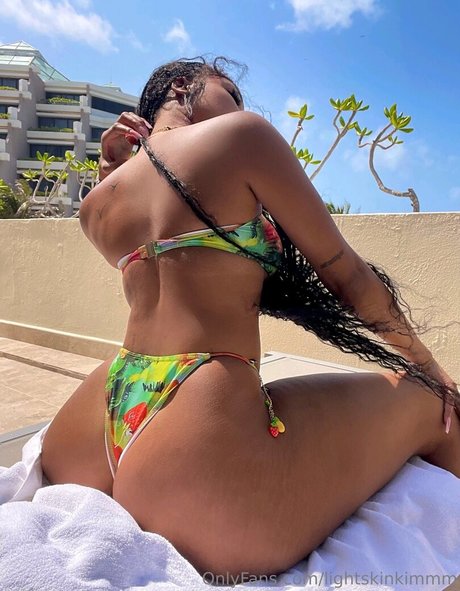 lightskinkim model nice galleries