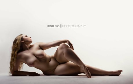 Brecht Apologist perfect pornstar photo