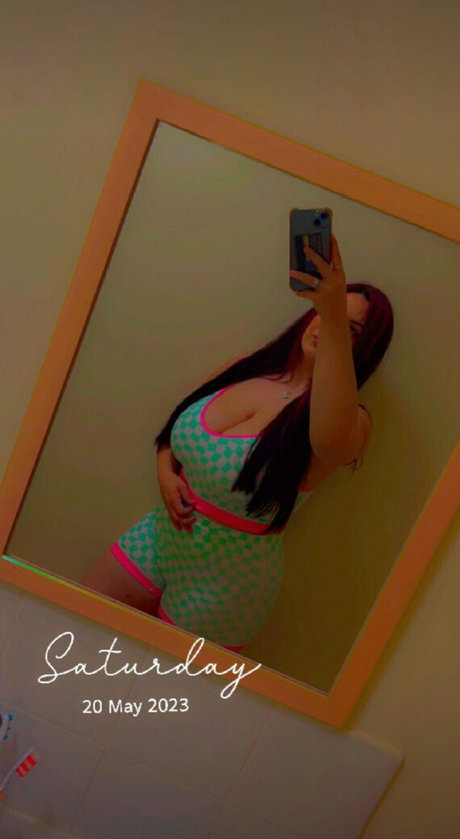 bustymills pornstar high quality pictures