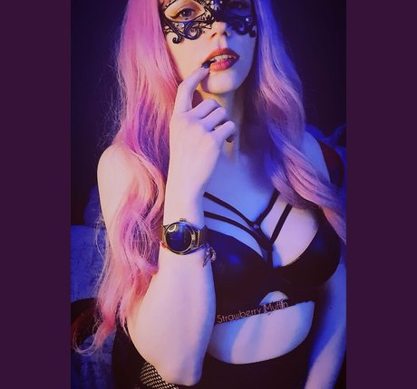 Strawberry Muffin pretty pornstar photo
