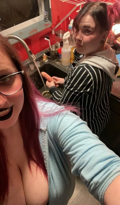 queenhails22 pornstar hd galleries