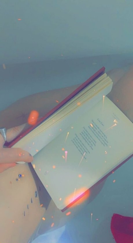 hippie luna high quality actress image