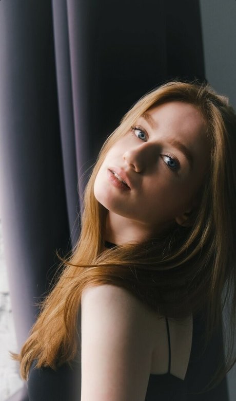 lizzy blaze erotic model pics