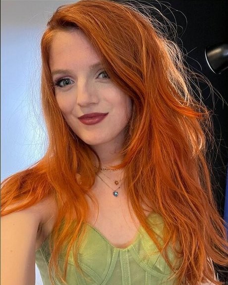 Saarlive naked pornstar photos